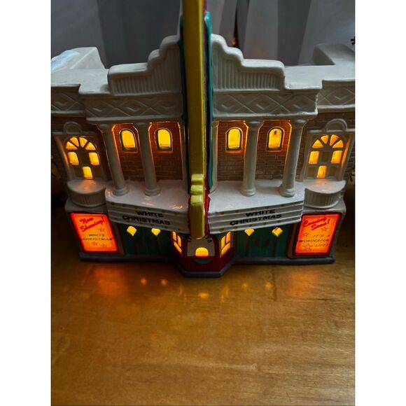 Dept 56 Paramount Theater Building Snow Village - Picture 10 of 11
